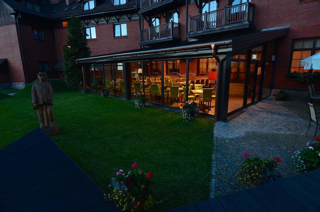 Hotel Zubrowka Spa & Wellness Białowieża エクステリア 写真