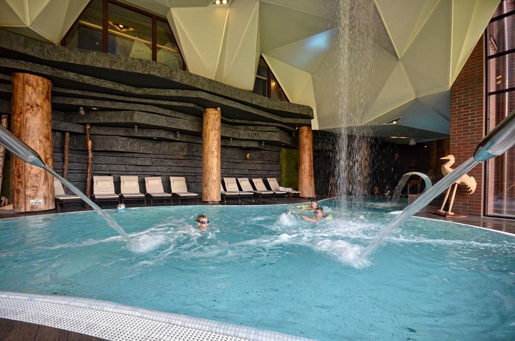 Hotel Zubrowka Spa & Wellness Białowieża エクステリア 写真