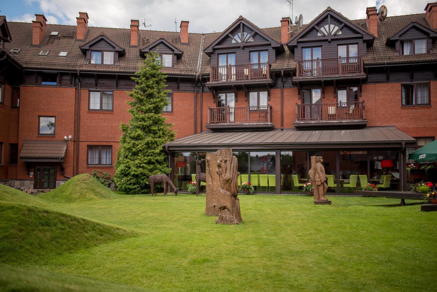 Hotel Zubrowka Spa & Wellness Białowieża エクステリア 写真