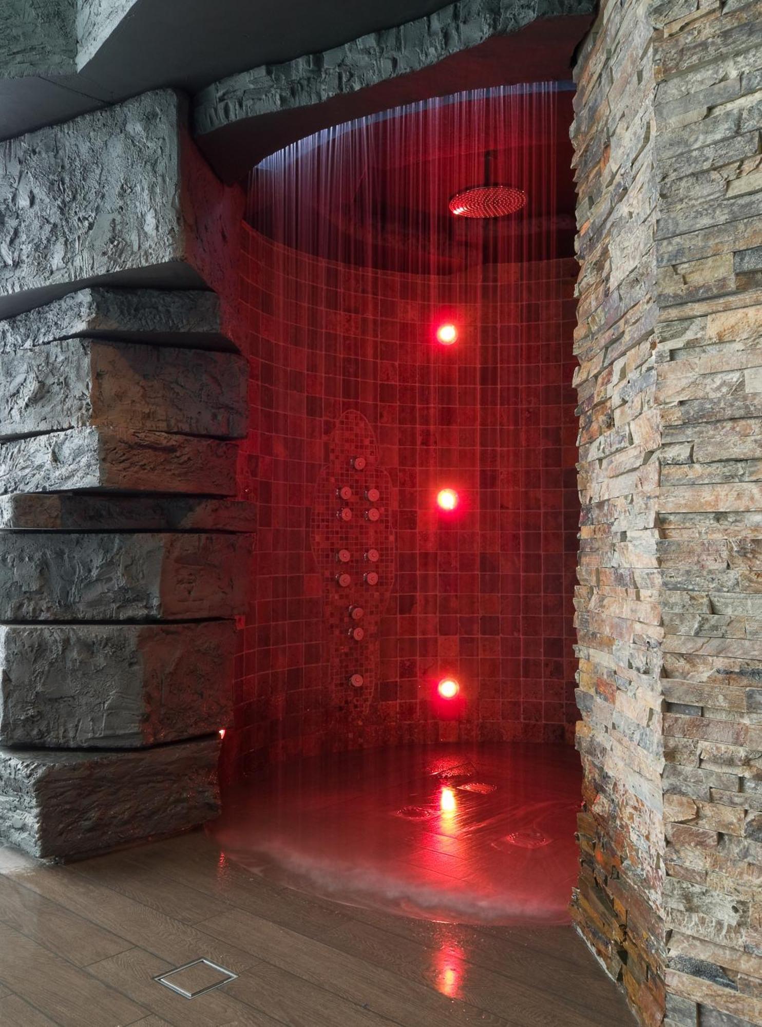 Hotel Zubrowka Spa & Wellness Białowieża エクステリア 写真