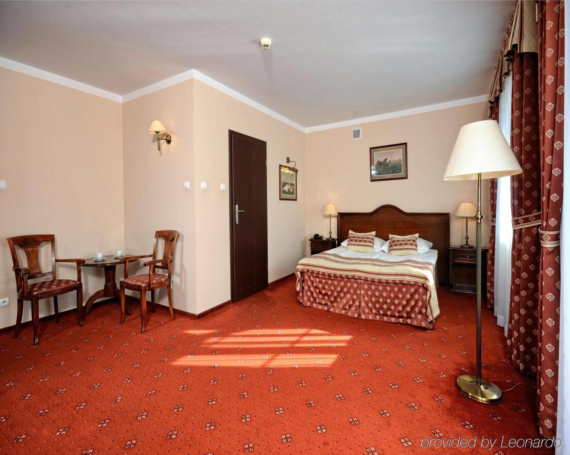 Hotel Zubrowka Spa & Wellness Białowieża エクステリア 写真