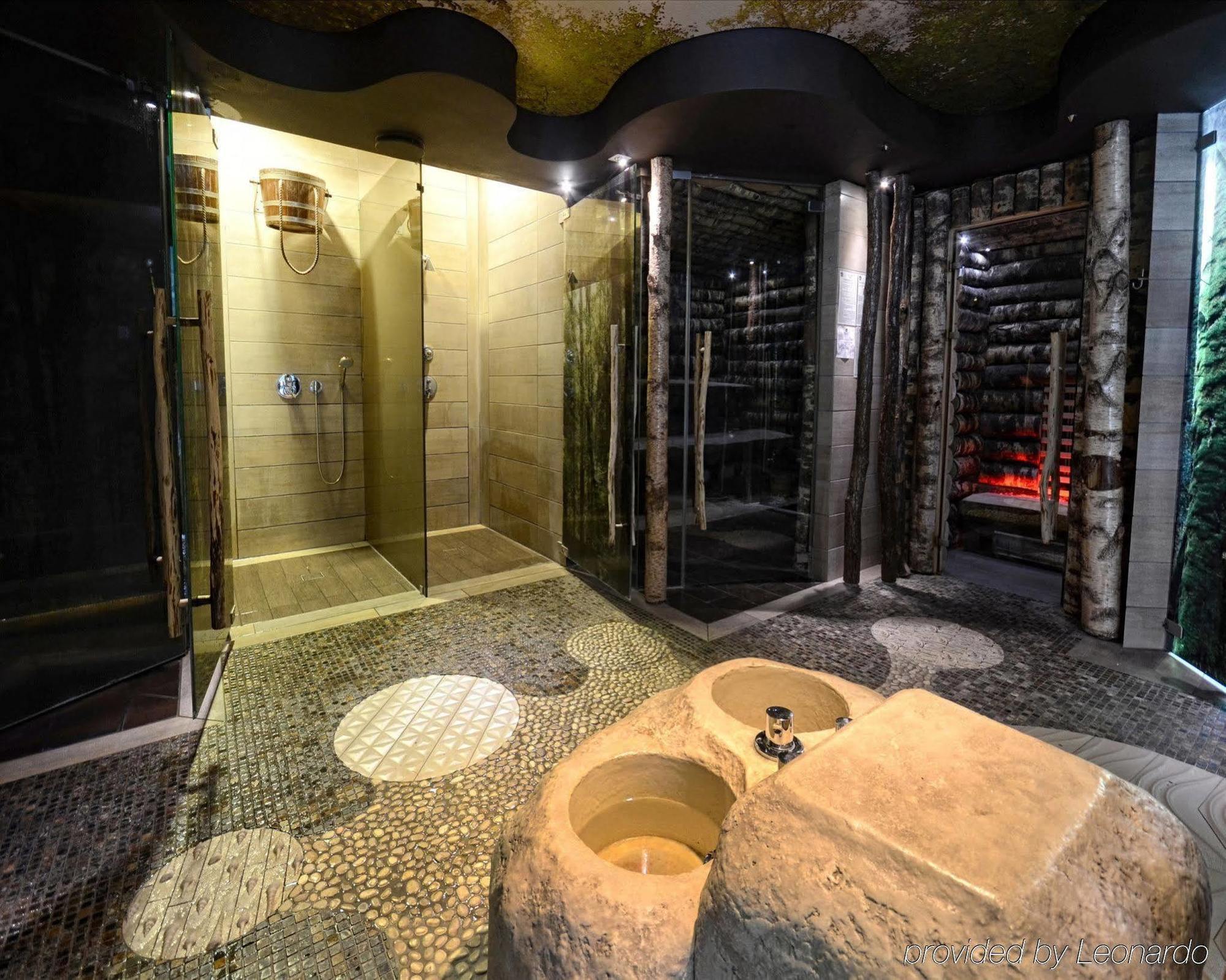 Hotel Zubrowka Spa & Wellness Białowieża エクステリア 写真