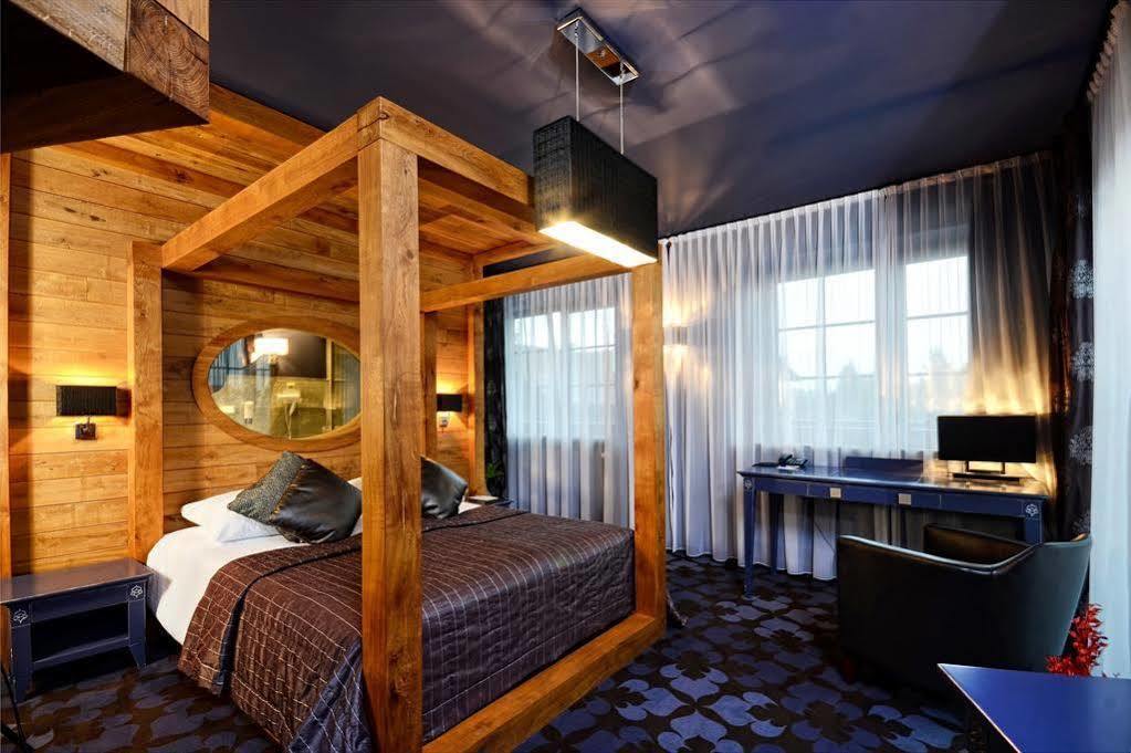 Hotel Zubrowka Spa & Wellness Białowieża エクステリア 写真