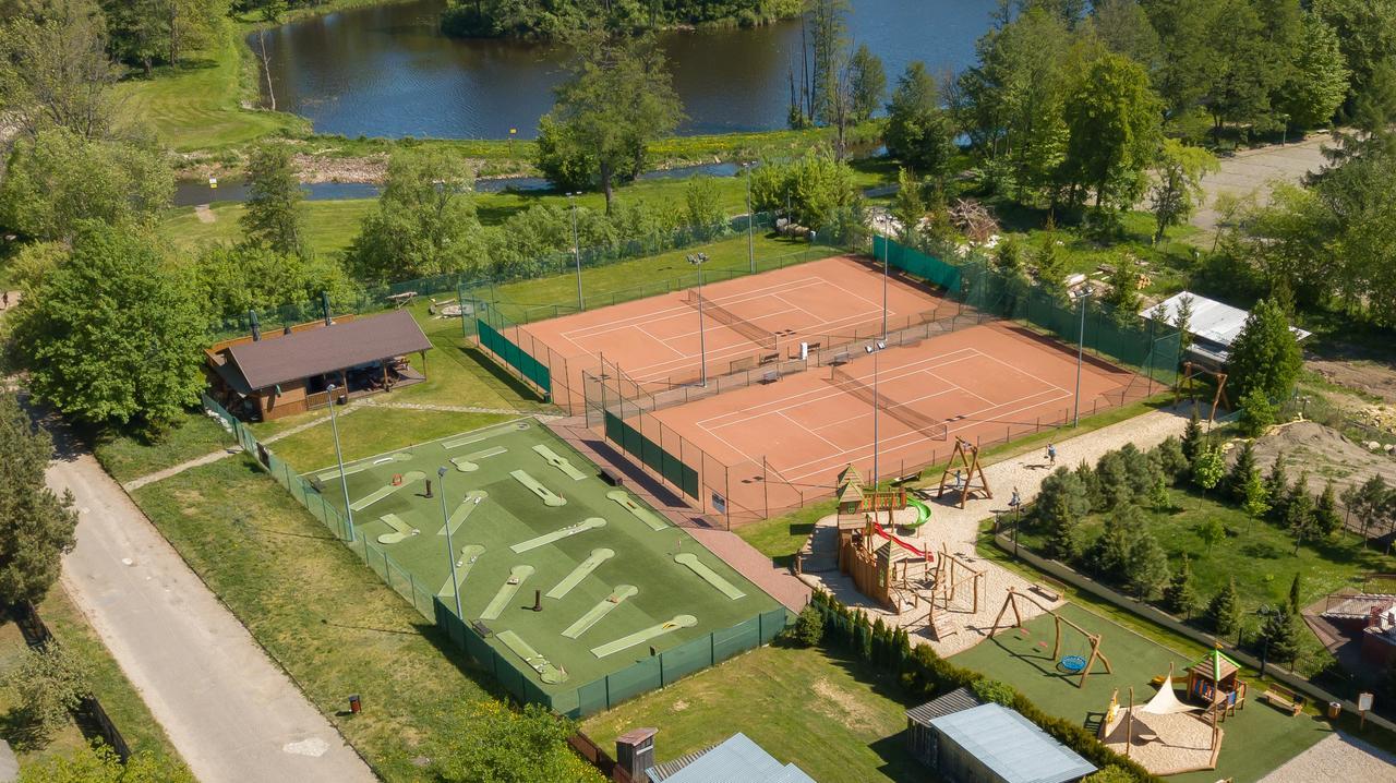 Hotel Zubrowka Spa & Wellness Białowieża エクステリア 写真